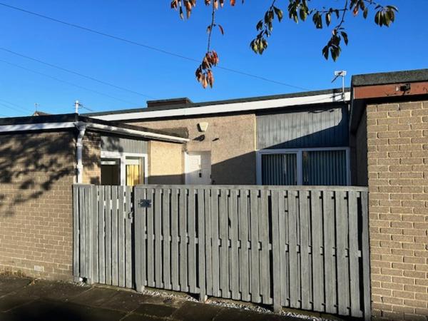 A la foto es mostra l'objecte One Bedroom Bungalow Loanhead, Midlothian, Nr Edinburgh situat a la ciutat de Loanhead.
