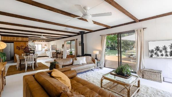 Coastal Vintage Cottage Brimming With Character And Charm Just Moments To Beaches, Bay And Cafes - North Shore