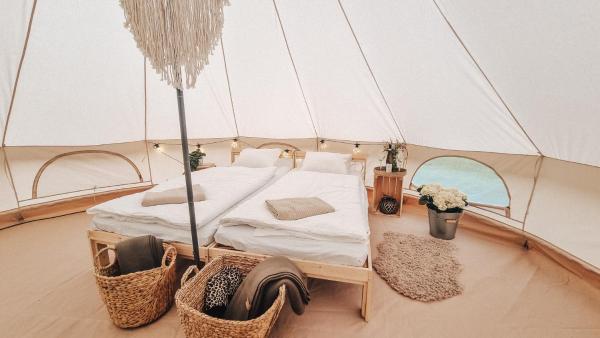 Auf dem Foto ist das Objekt ASKAHA Glamping in der Stadt Tvrdkov zu sehen.