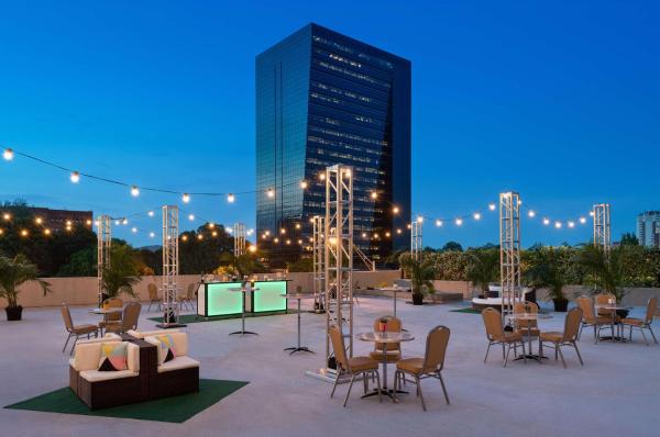På billedet ses objektet Hilton Atlanta beliggende i byen Atlanta.