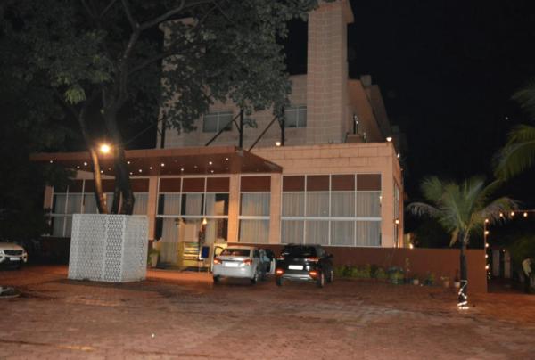 A la foto es mostra l'objecte TGN SUITES - HOTEL situat a la ciutat de Raipur.