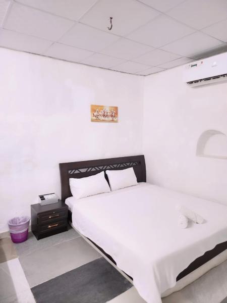 Nella foto è visibile l'oggetto Studio type room in villa situato nella città di Al Ain.