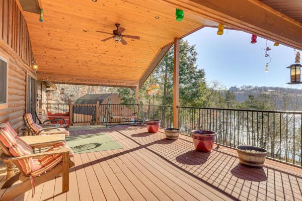 The photo shows the Table Rock Lake Cabin with Waterfront Views! located in the city of Shell Knob.