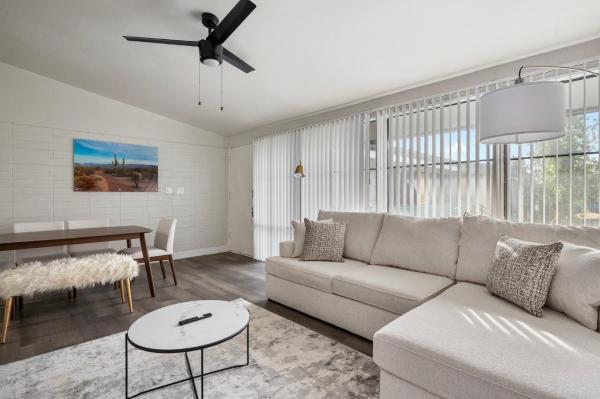 Фотография 2: Chic & Modern 2B2B Suite in Scottsdale
