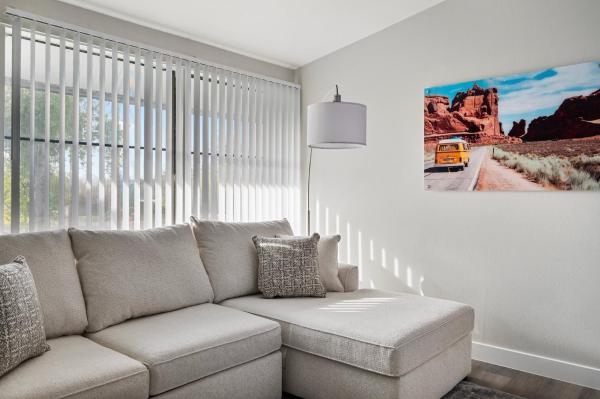 Фотография 7: Chic & Modern 2B2B Suite in Scottsdale