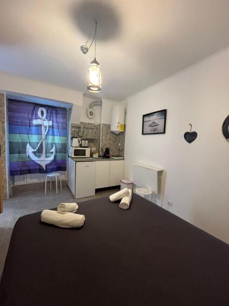 På billedet ses objektet PEROLA DO MAR ESTUDIO beliggende i byen Setúbal.