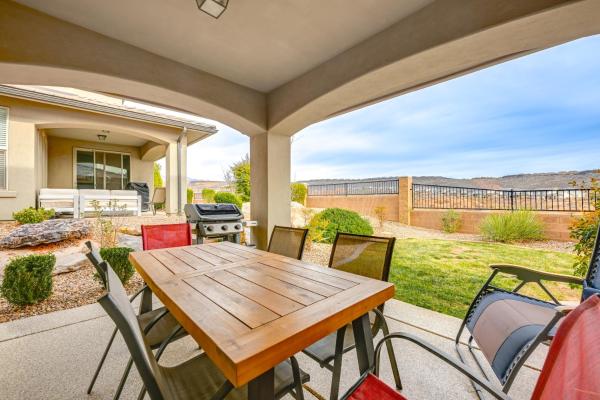 A la foto es mostra l'objecte Hike, Bike and Swim Utah Family Home with Mtn Views! situat a la ciutat de Washington.