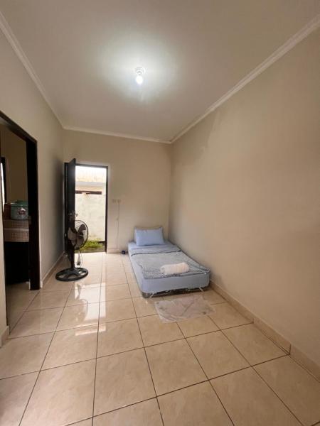 På billedet ses objektet Fan room 10minute from Yeh Gangga Beach beliggende i byen Tabanan.