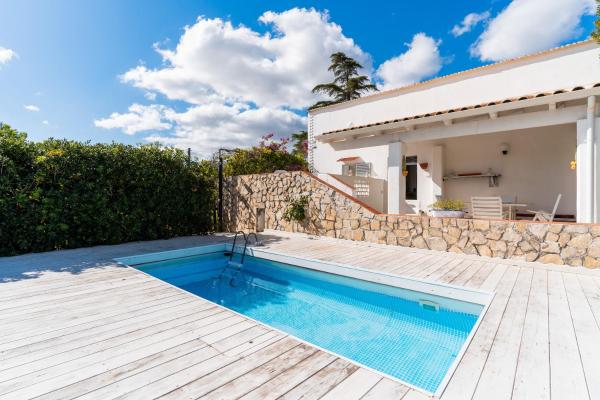 A la foto es mostra l'objecte Villa Nuvole Bianche con Piscina by Wonderful Italy situat a la ciutat de Ostuni.