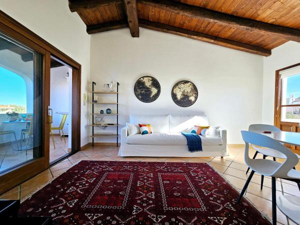 Na zdjęciu widoczny jest obiekt L'isola del Relax położony w mieście San Teodoro.