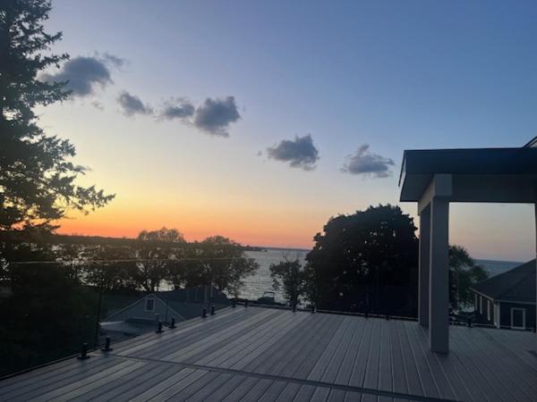 A la foto es mostra l'objecte The Lake House situat a la ciutat de Georgina.