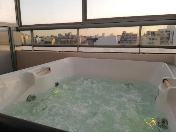 Semipiso de DOS HABITACIONES con terraza y jacuzzi - capacidad 4 personas, Córdoba