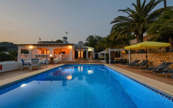 På billedet ses objektet Beautiful villa near the sea and golf course beliggende i byen Benissa.