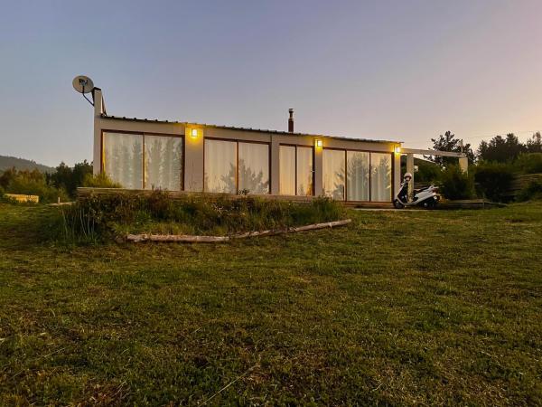 A la foto es mostra l'objecte Casa de campo situat a la ciutat de Cauquenes.
