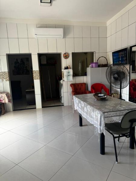 写真にはバレトス市にあるCasa para a festa do Peãoが写っています。
