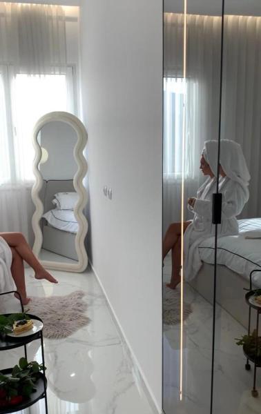 På billedet ses objektet Apartament Zani beliggende i byen Gramsh.