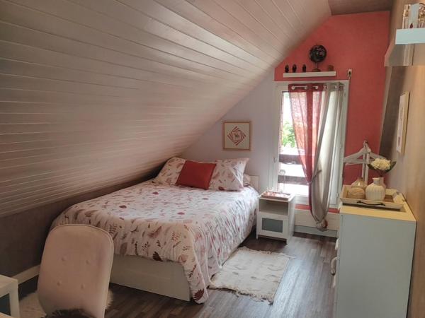 Auf dem Foto ist das Objekt Chambre au calme Arradon in der Stadt Arradon zu sehen.