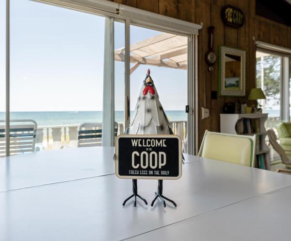 A la foto es mostra l'objecte Beachfront cottage on North Shore Grand Haven situat a la ciutat de Spring Lake.