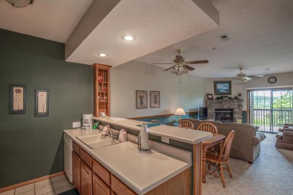 A la foto es mostra l'objecte 2BR Village At Indian Point 1007 near SDC-Free Tickets Daily up to $500 situat a la ciutat de Branson.