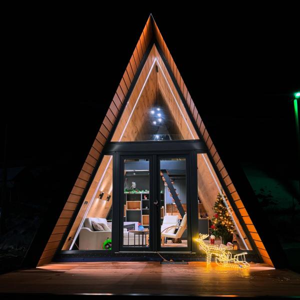 Na zdjęciu widoczny jest obiekt Bjelašnica Frame położony w mieście Brda.