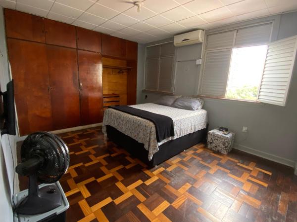 Na fotografii je vidět objekt Quartos confortáveis em apartamento prox pç da República nacházející se ve městě Belém.