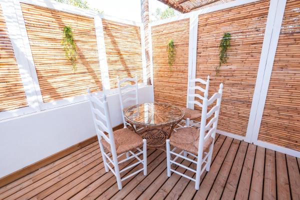 Kuva 9: B - Studio Vista al Sol