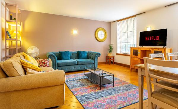 Bright & Modern 2BR - Chapel Conversion, Birmingham