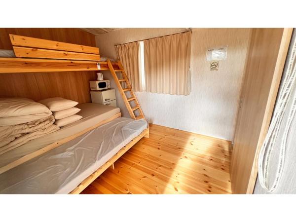Na fotografii je vidět objekt Camp & Logde Luana Park Sshirahama - Vacation STAY 99906v nacházející se ve městě Kanayama.