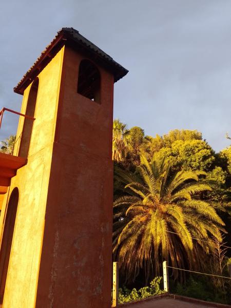 写真にはMedrano市にあるWaldhaus, la casa del bosqueが写っています。