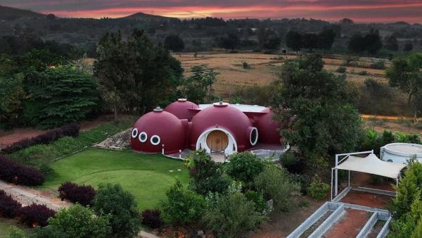 Kuvassa näkyy kohde Dome Villas by Jade - Red Dome, joka sijaitsee kaupungissa Tondebhāvi.