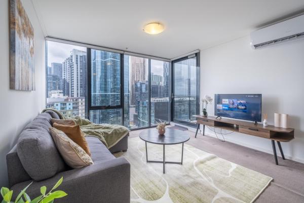 A la foto es mostra l'objecte 24th Floor Beauty 2br Southbankpoolgymparking situat a la ciutat de Melbourne.