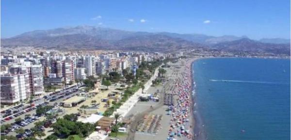 A la foto es mostra l'objecte Kino studio situat a la ciutat de Torre del Mar.
