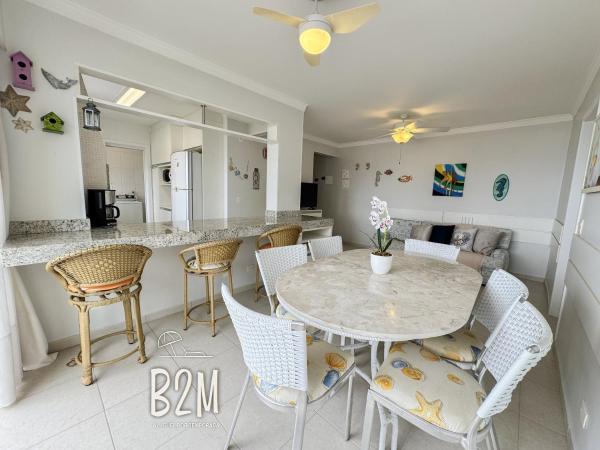 Na zdjęciu widoczny jest obiekt Amplo apartamento no coração da Cidade, quadra mar położony w mieście Balneário Piçarras.