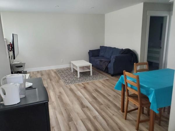 På bildet vises objektet Brand new entire basement suit som ligger i byen Moncton.
