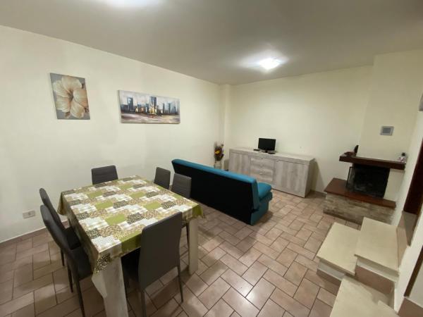 Nella foto è visibile l'oggetto Appartamento situato nella città di Foligno.