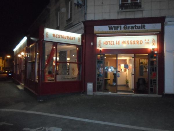 A la foto es mostra l'objecte Hôtel Le Hussard situat a la ciutat de Alençon.