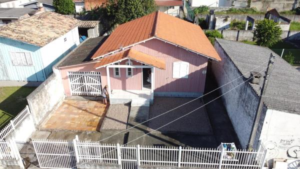 A la foto es mostra l'objecte Casa temporada, balneario rincao situat a la ciutat de Aliatar.