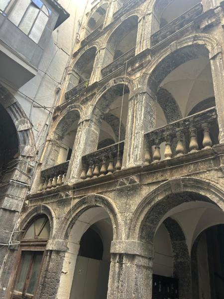 A la foto es mostra l'objecte Napoli centro le Suite di Giordy e Peppe situat a la ciutat de Nàpols.