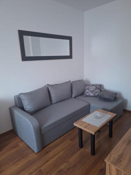 Na zdjęciu widoczny jest obiekt Apartamenty przy Armii Krajowej II położony w mieście Brzezinki.