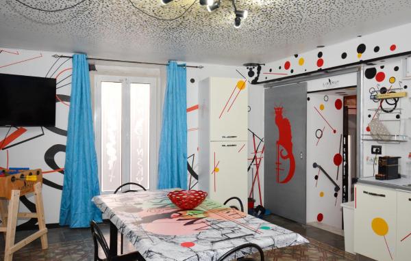 Na zdjęciu widoczny jest obiekt Casa Vacanze Kandinsky położony w mieście Monterosso Almo.