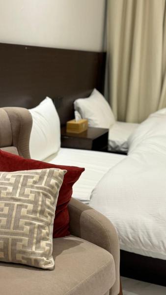 SARA Suite, Медина