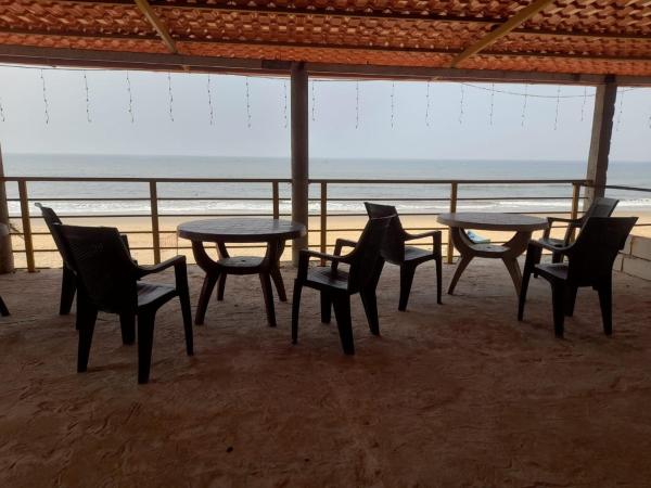 A la foto es mostra l'objecte Candle wood Beach Stay situat a la ciutat de Gokarn.