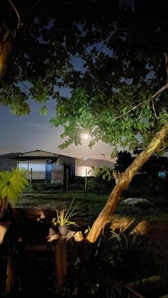 Na zdjęciu widoczny jest obiekt Suítes camping marinho położony w mieście Ubatuba.