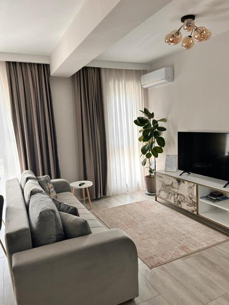 Elegance - Boekarest