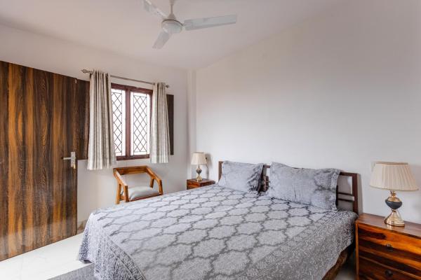 A la foto es mostra l'objecte 1 BR Stay enclosing the mountains Nivriti Cottage situat a la ciutat de Sater.