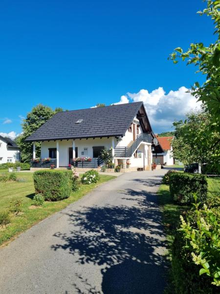 Apartments With A Parking Space Smoljanac, Plitvice - 14657 - Croatia