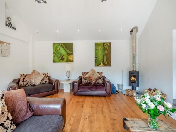 A la foto es mostra l'objecte Foxton Lodge situat a la ciutat de Harrietsham.