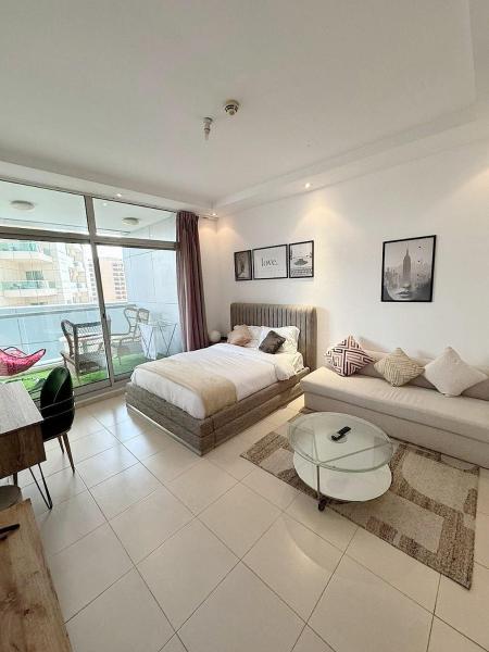 Φωτογραφία 6: Chic Studio in Dubai Marina