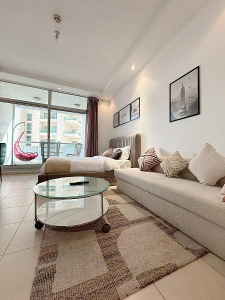 Φωτογραφία 7: Chic Studio in Dubai Marina