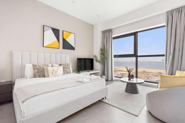 Silkhaus Vacation Homes Modern Studio With Private Beach - Abu Dabi